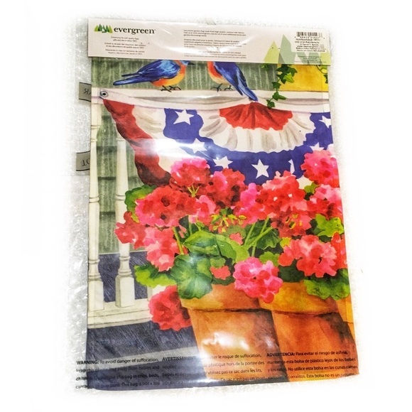 Patriotic Yard Garden Flag Bluebirds Geraniums American Flag Floral Backyard - Picture 2 of 7